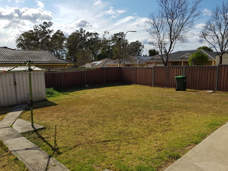 335 Welling Drive, Mount Annan NSW 2567