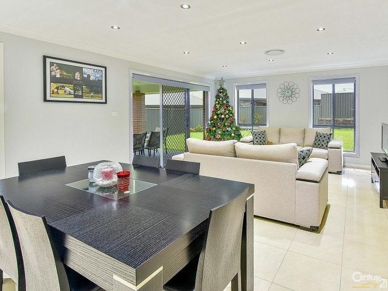 5 Gemini Street, Gregory Hills NSW 2557