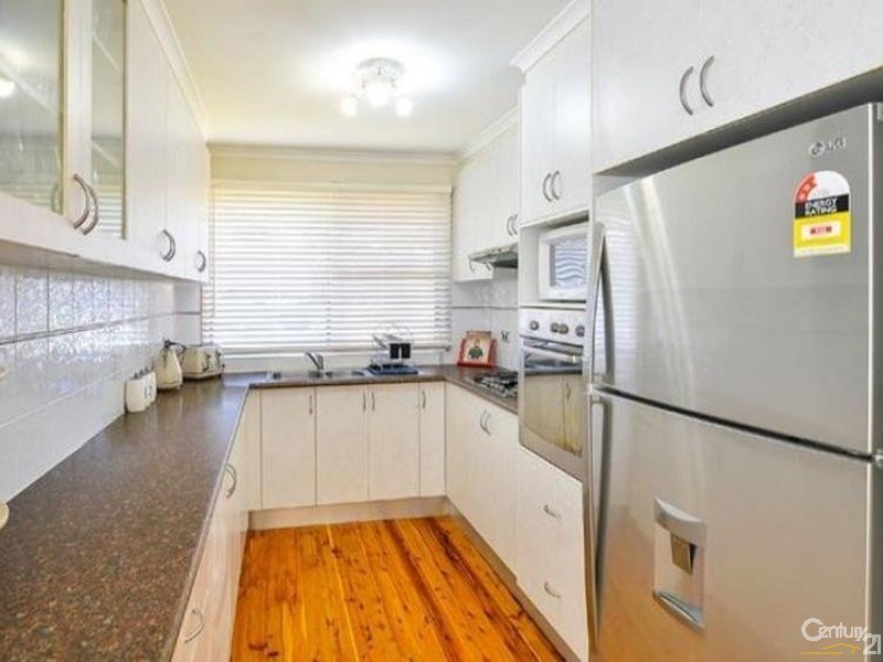 31 Horatio Street, Rosemeadow NSW 2560