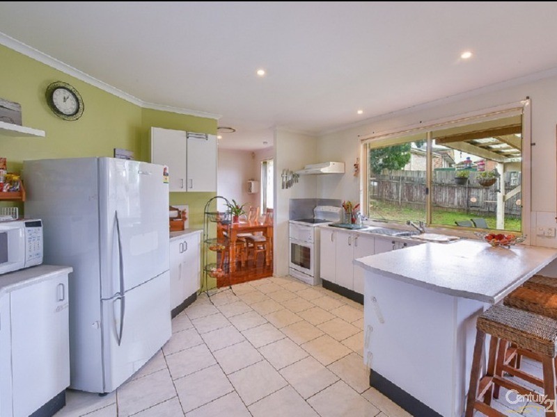 8 Thomas Way, Currans Hill NSW 2567