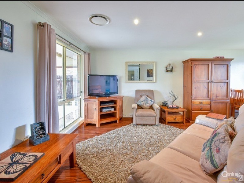 8 Thomas Way, Currans Hill NSW 2567