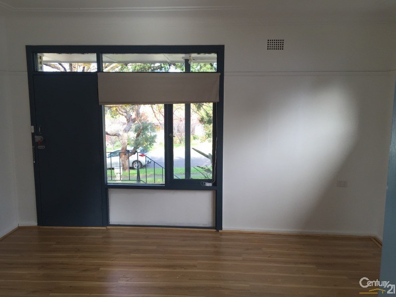 21 Hawkey Cres, Camden NSW 2570