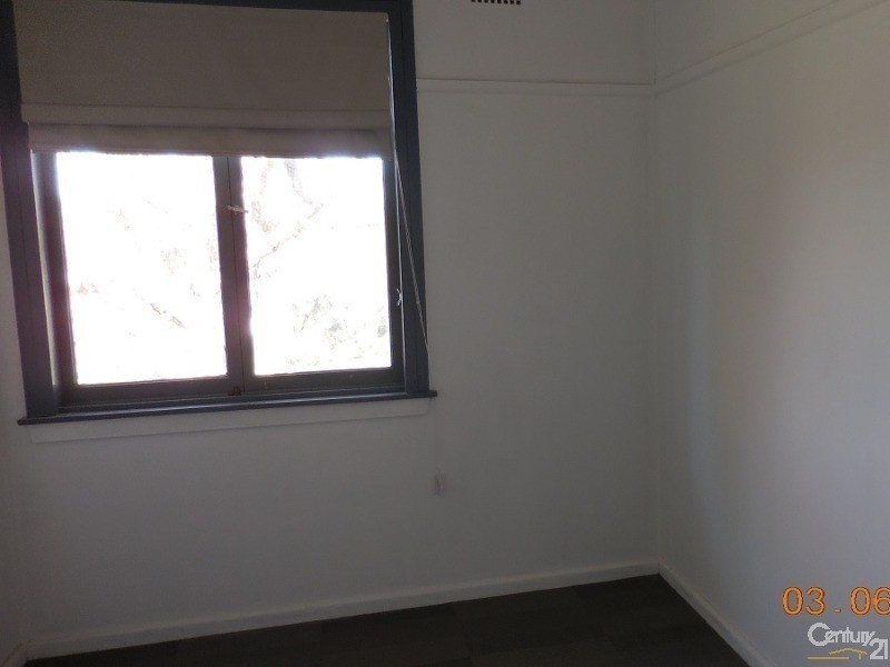 21 Hawkey Cres, Camden NSW 2570