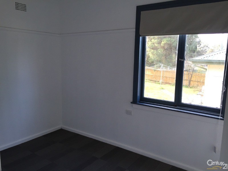 21 Hawkey Cres, Camden NSW 2570