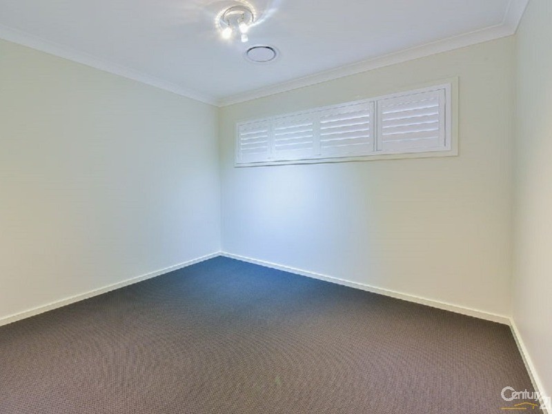 6 Finlay Street, Oran Park NSW 2570