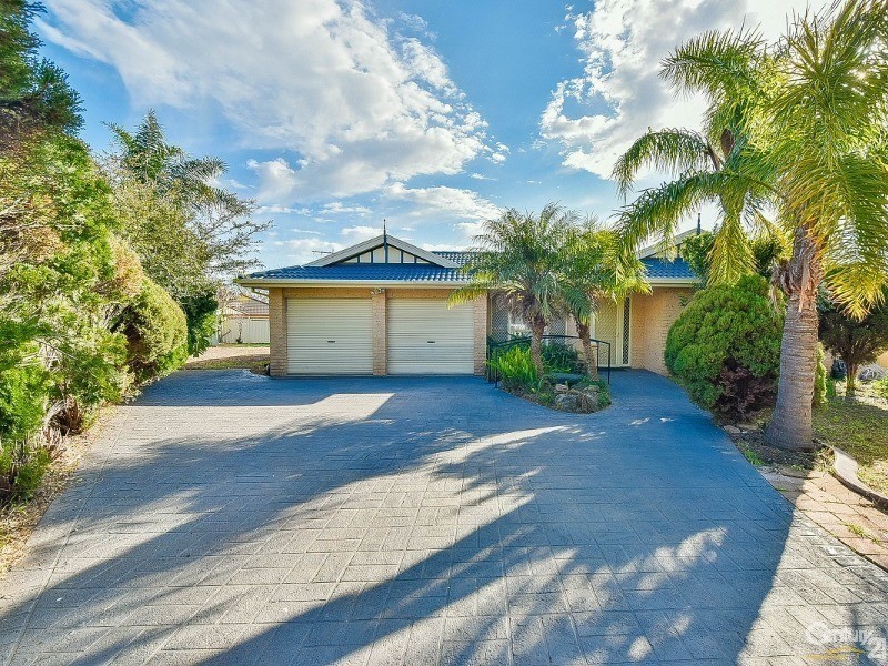 7 Watkins Crescent, Currans Hill NSW 2567