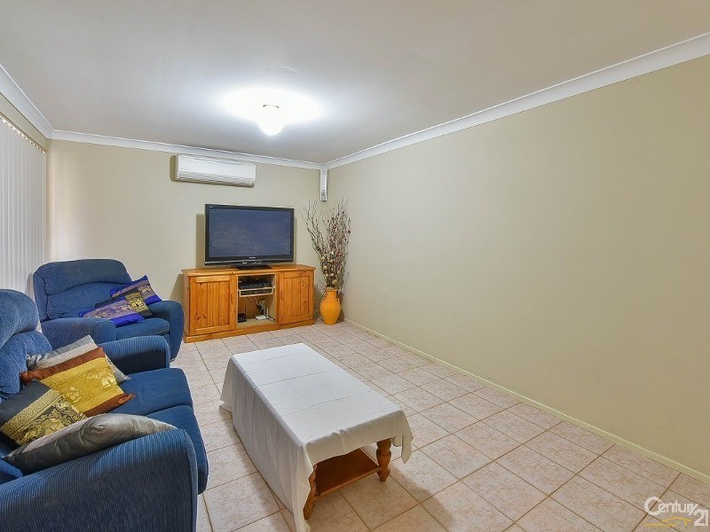 7 Watkins Crescent, Currans Hill NSW 2567