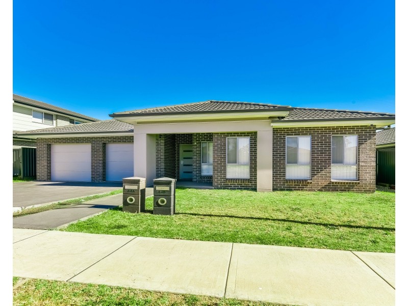 44A Easton Avenue, Spring Farm NSW 2570