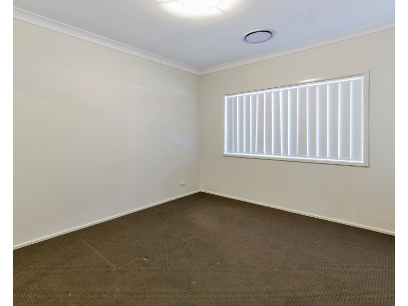 44A Easton Avenue, Spring Farm NSW 2570