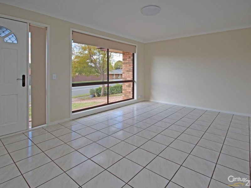 9 Welling Drive, Narellan Vale NSW 2567