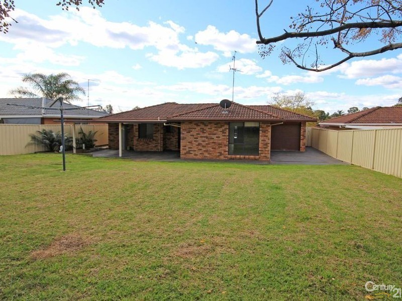9 Welling Drive, Narellan Vale NSW 2567