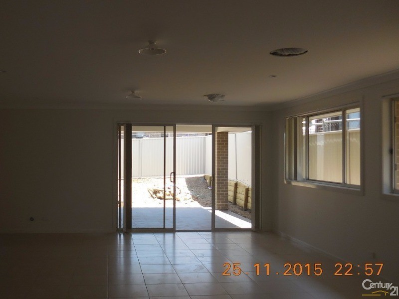 17 Buckingham Loop, Oran Park NSW 2570