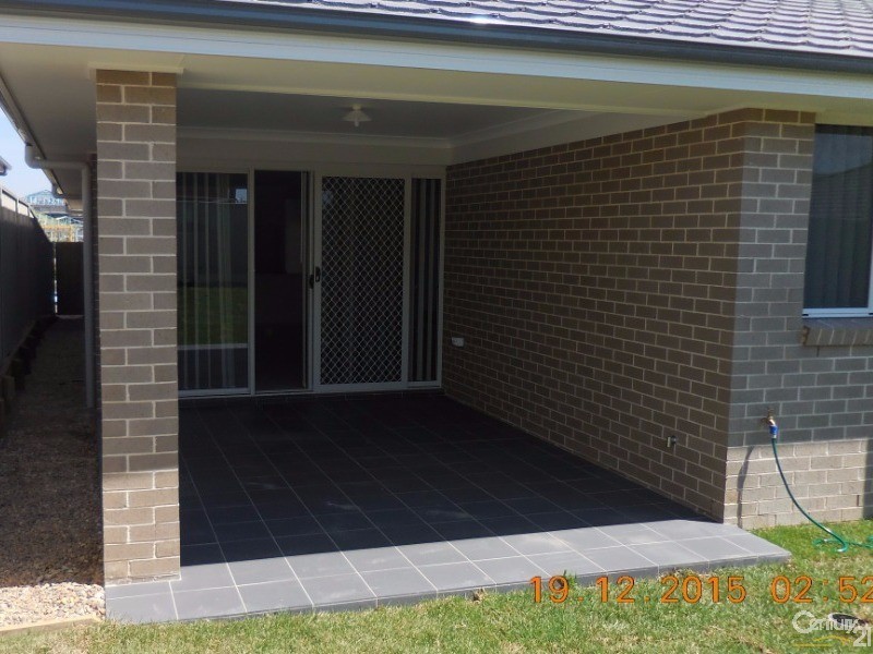 17 Buckingham Loop, Oran Park NSW 2570