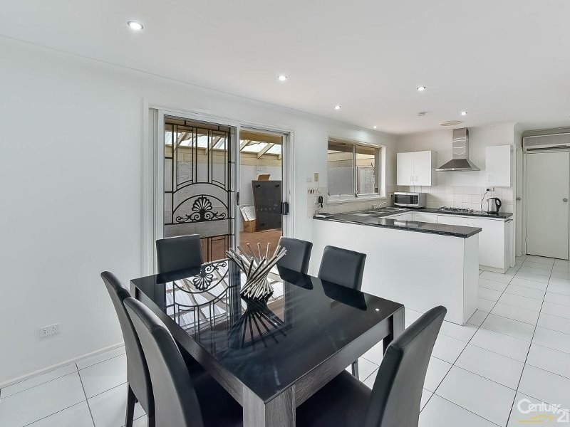 2 Lisa Close, Narellan NSW 2567