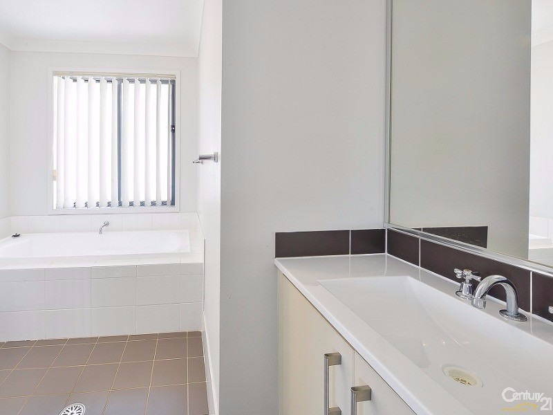 29 Minorca Cct, Spring Farm NSW 2570