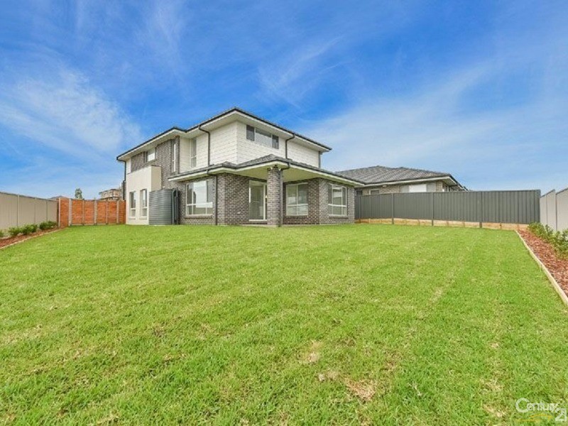 4 Finlay Street, Oran Park NSW 2570
