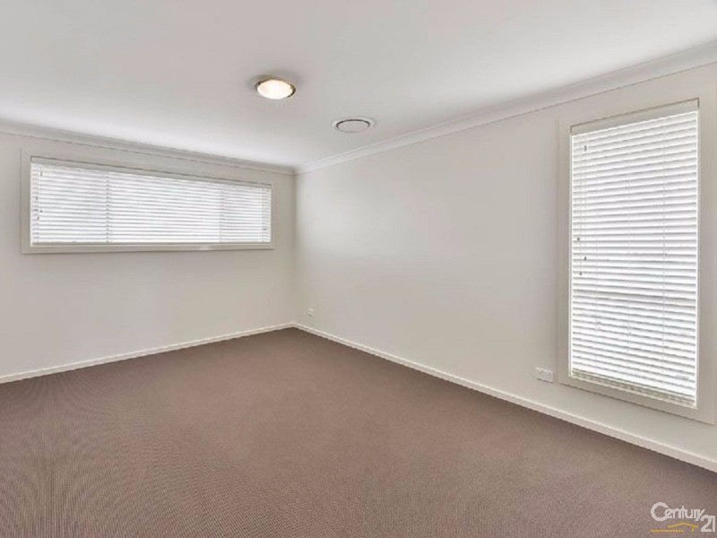 4 Finlay Street, Oran Park NSW 2570