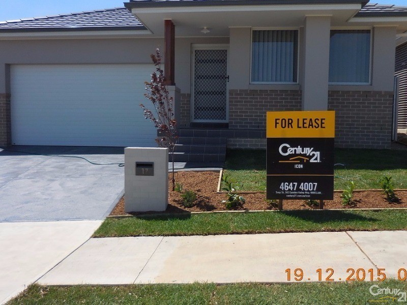 17 Buckingham Loop, Oran Park NSW 2570