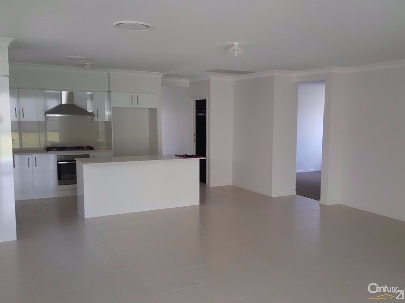 17 Buckingham Loop, Oran Park NSW 2570