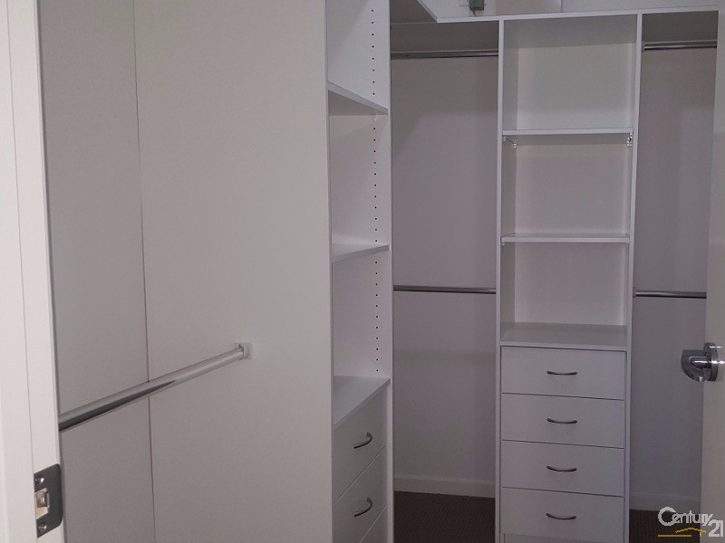 17 Buckingham Loop, Oran Park NSW 2570