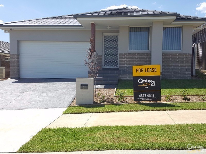 17 Buckingham Loop, Oran Park NSW 2570