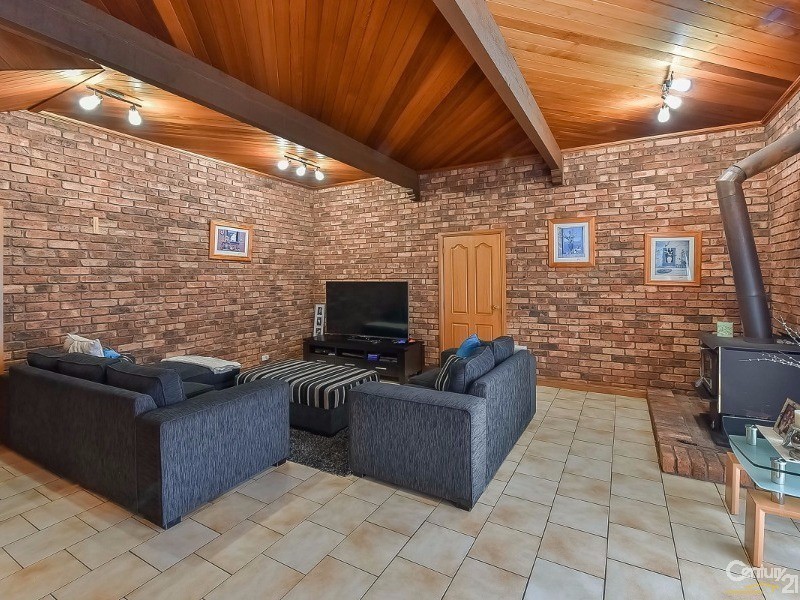 25 Box Road, Casula NSW 2170