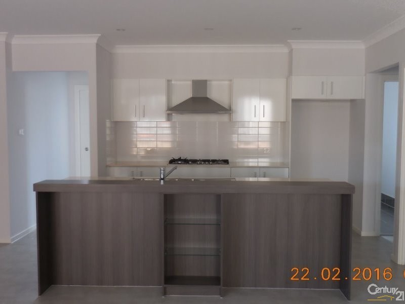 51 Richards Loop, Oran Park NSW 2570