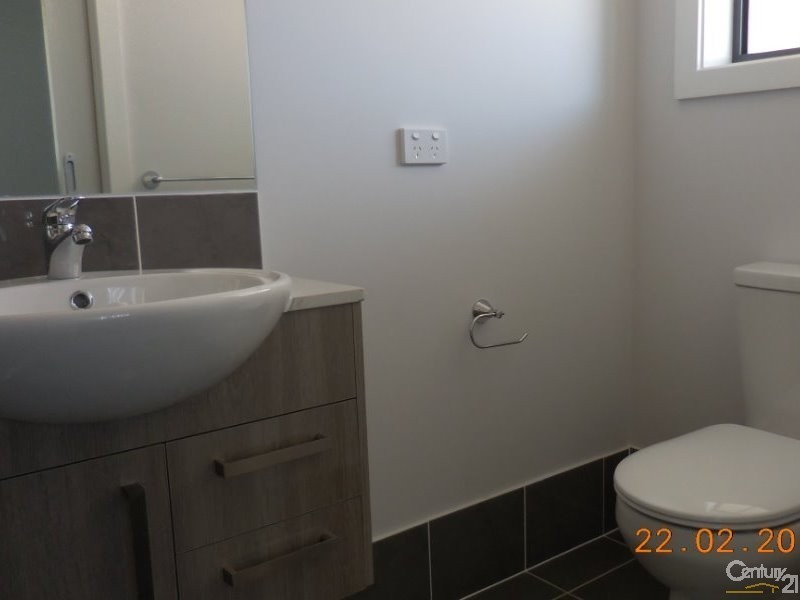 51 Richards Loop, Oran Park NSW 2570
