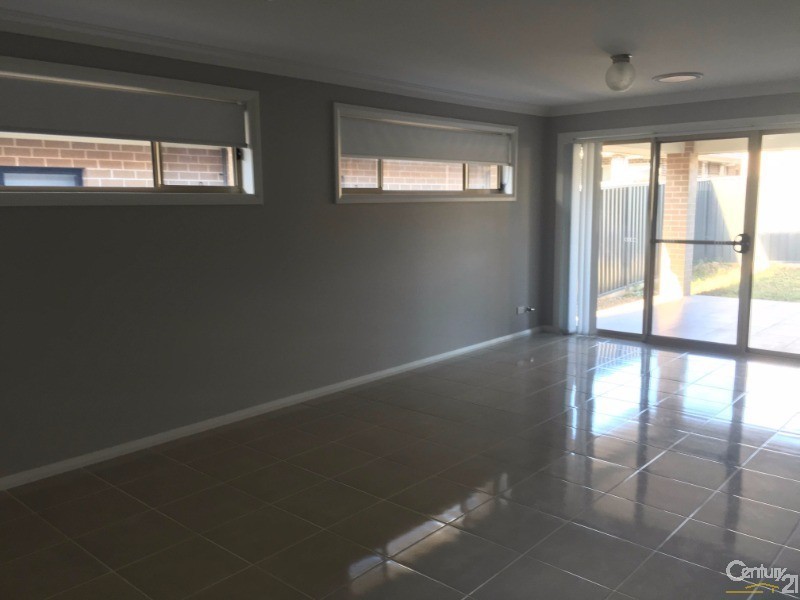 1  Apollo Place, Gregory Hills NSW 2557