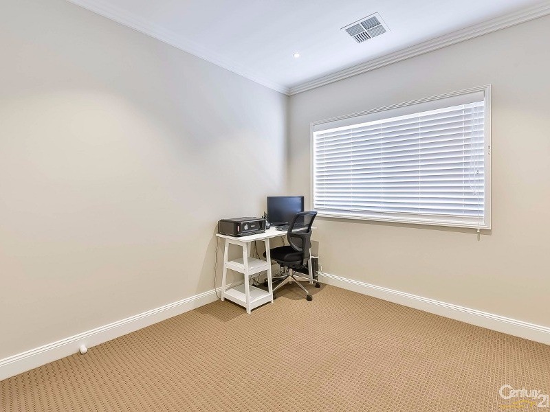 49 Macarthur Circuit, Camden Park NSW 2570