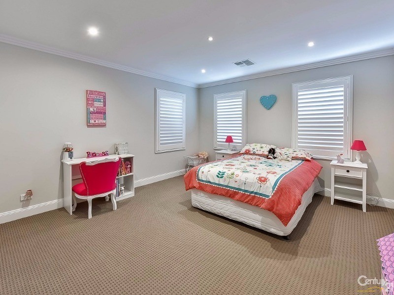 49 Macarthur Circuit, Camden Park NSW 2570