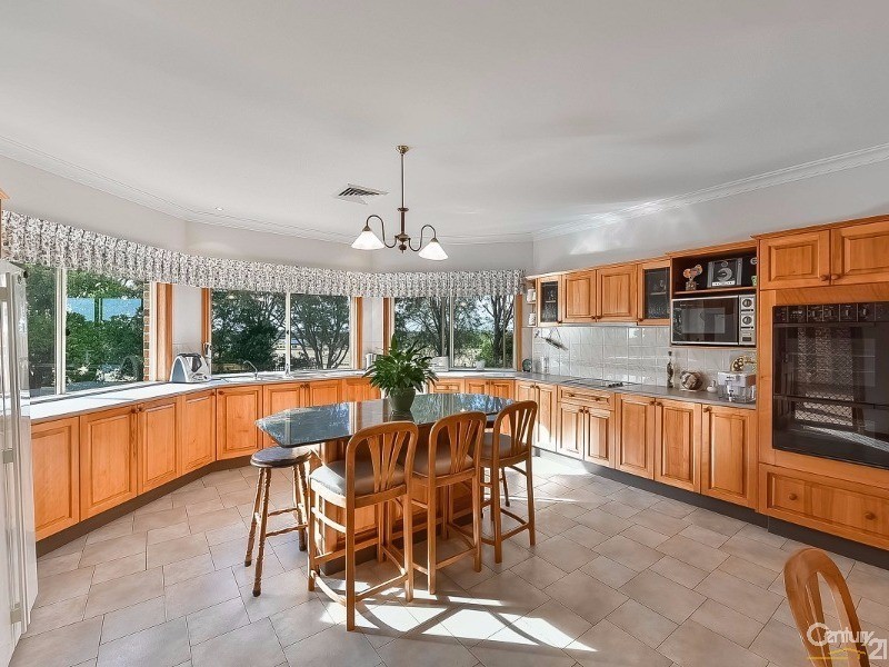 5 Thomas Laycock Place, Bringelly NSW 2556