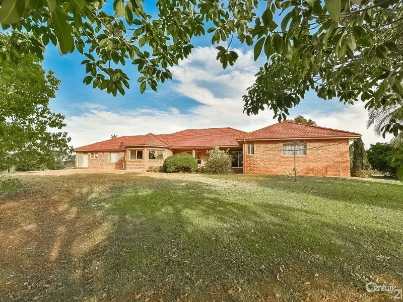 5 Thomas Laycock Place, Bringelly NSW 2556