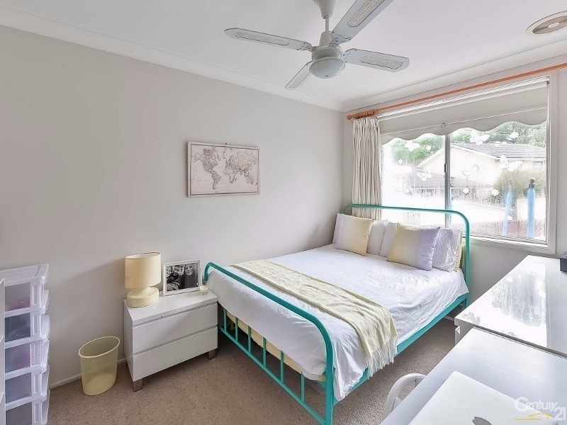 6 Peppin Place, Elderslie NSW 2570