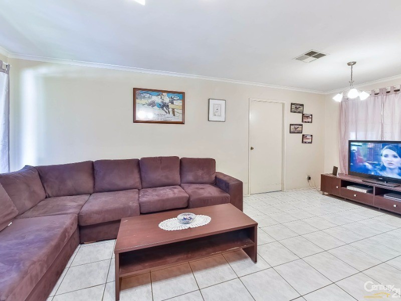 102 Springfield Road, Catherine Field NSW 2557