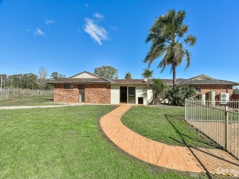 102 Springfield Road, Catherine Field NSW 2557