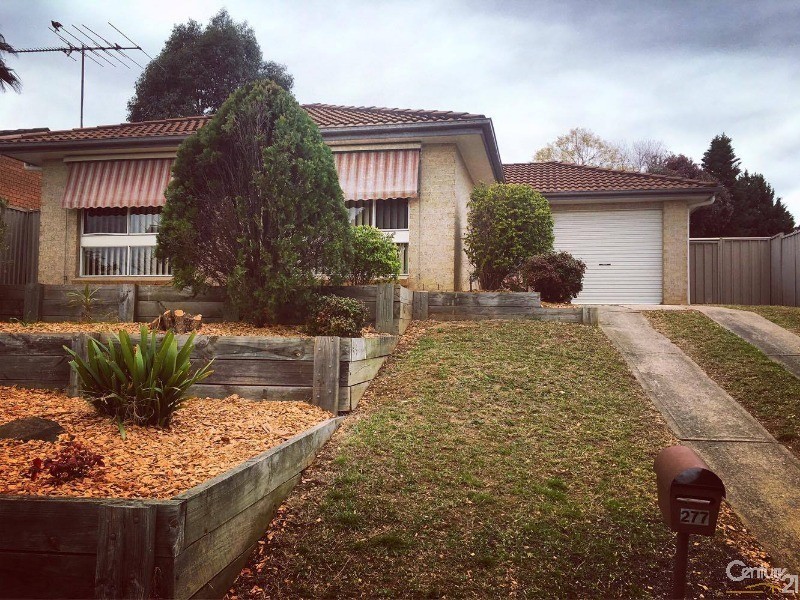 277 Welling Drive, Mount Annan NSW 2567