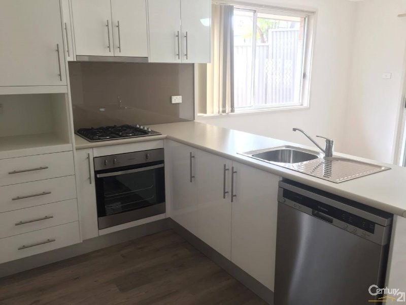 277 Welling Drive, Mount Annan NSW 2567