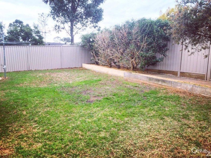 277 Welling Drive, Mount Annan NSW 2567