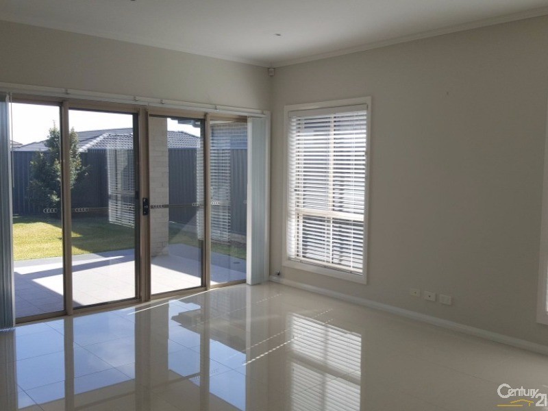 11 Freedom Street, Gregory Hills NSW 2557