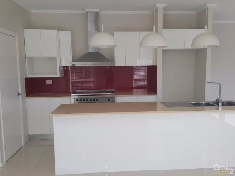 11 Freedom Street, Gregory Hills NSW 2557