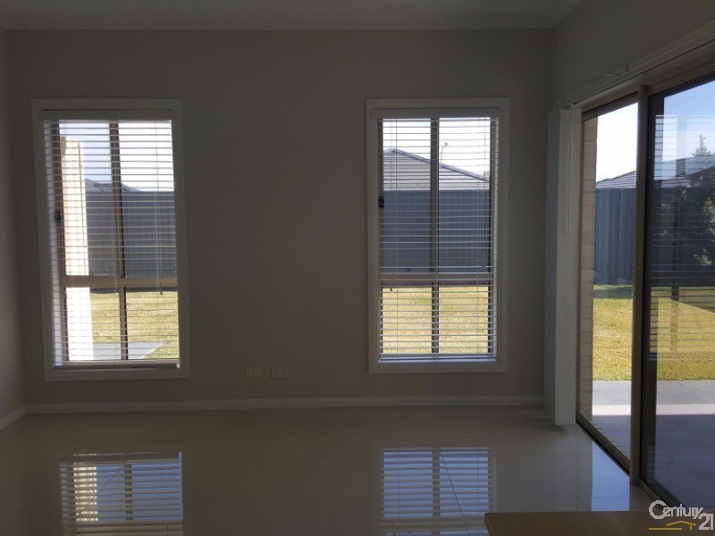 11 Freedom Street, Gregory Hills NSW 2557