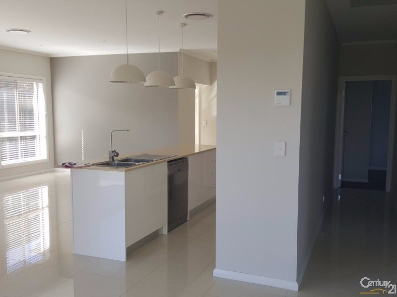 11 Freedom Street, Gregory Hills NSW 2557