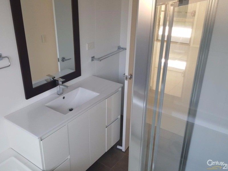 11 Freedom Street, Gregory Hills NSW 2557