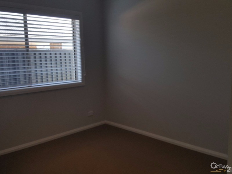 11 Freedom Street, Gregory Hills NSW 2557