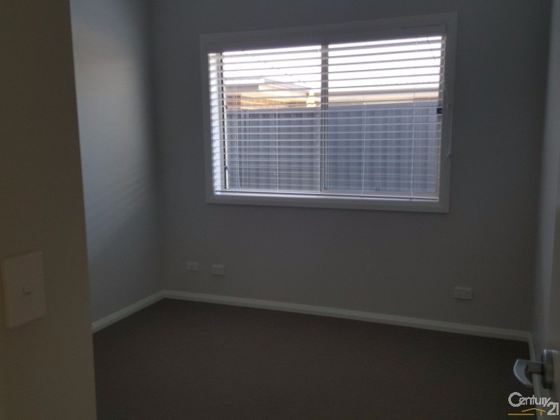 11 Freedom Street, Gregory Hills NSW 2557