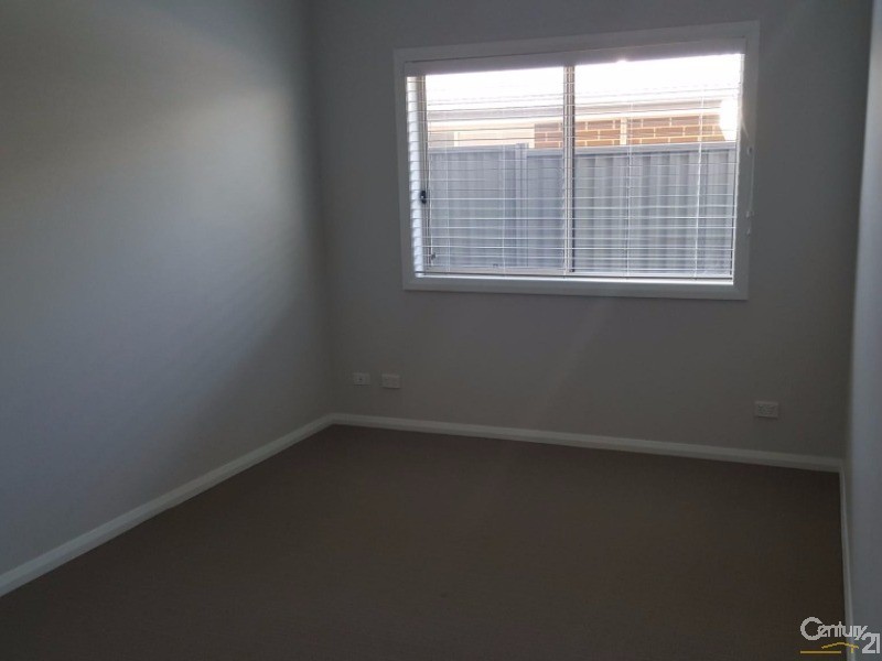 11 Freedom Street, Gregory Hills NSW 2557