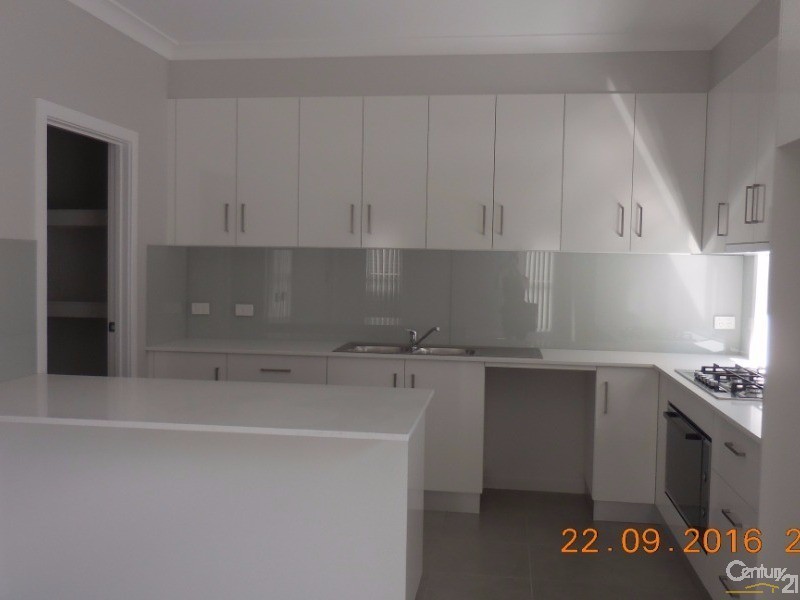 3 Akuna Street, Gregory Hills NSW 2557