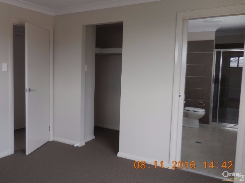 17 Correa Street, Gregory Hills NSW 2557