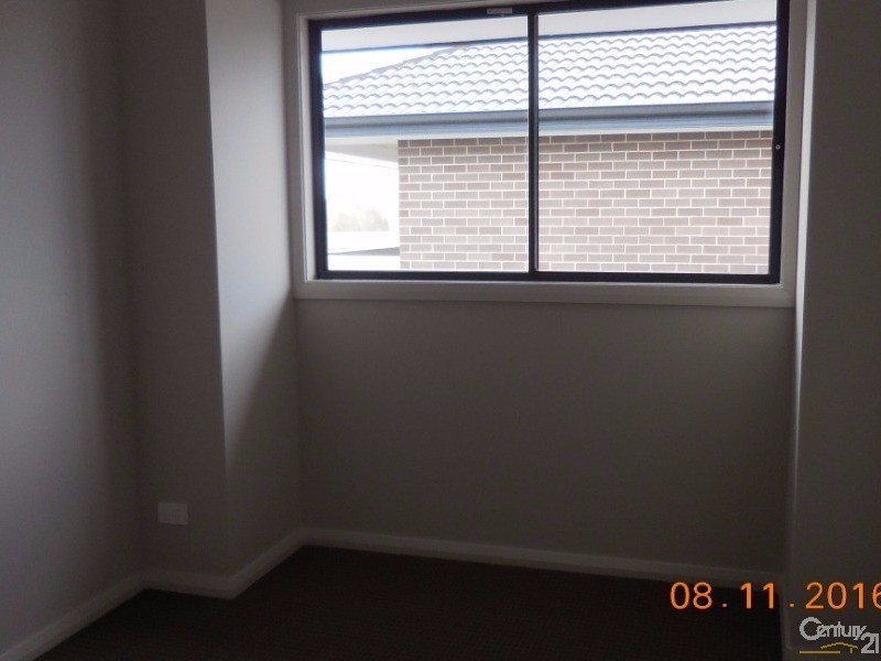 17 Correa Street, Gregory Hills NSW 2557